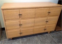 DRESSER - 6 DRAWERS