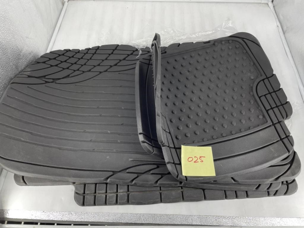 CAR FOOT MATS (Black)