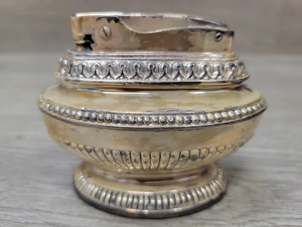Ronson "Queen Anne" Silverplate Table Lighter