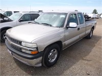 2000 Chevrolet 1500 Extra Cab Pickup Truck