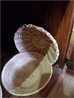 2pc Round Baskets, Light Colored