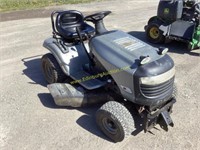 E1. Craftsman LTS1500 Riding Mower 42in Briggs