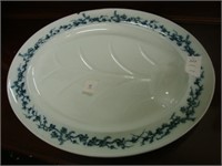 Large blue and white well and tree ironstone