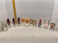 10- VINTAGE ADVERTISING & ACTION GLASSES