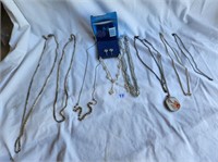 Assorted necklaces all for one money