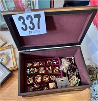 Jewelry Box & Contents(Den)