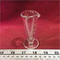 Glass Measuring Beaker (Vintage) (3 1/2" Tall)