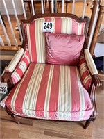 Upholstered Chair(Den)