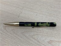 Univer Mechanical Pencil With A Green And Black