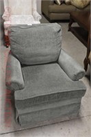 Broyhill Living Room Chair: