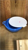 New Tupperware large bowl with lid