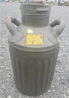 (AN) Vintage 5 Gal Oil Can
