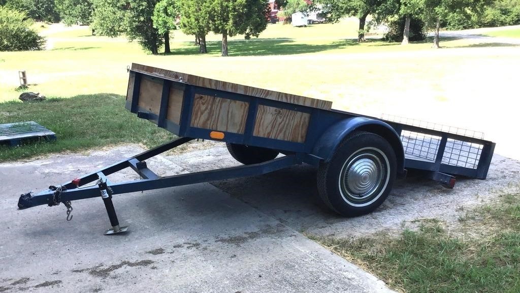 5 1/2' X 10' Single Axle Tilt Trailer w/12" Rails