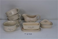 Pfaltzgraff ceramic pieces