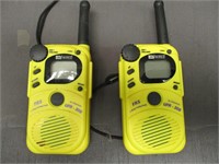 2 PC UNWIRED FAMILY RADIOS