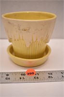 Small McCoy plant pot (several manufacturing