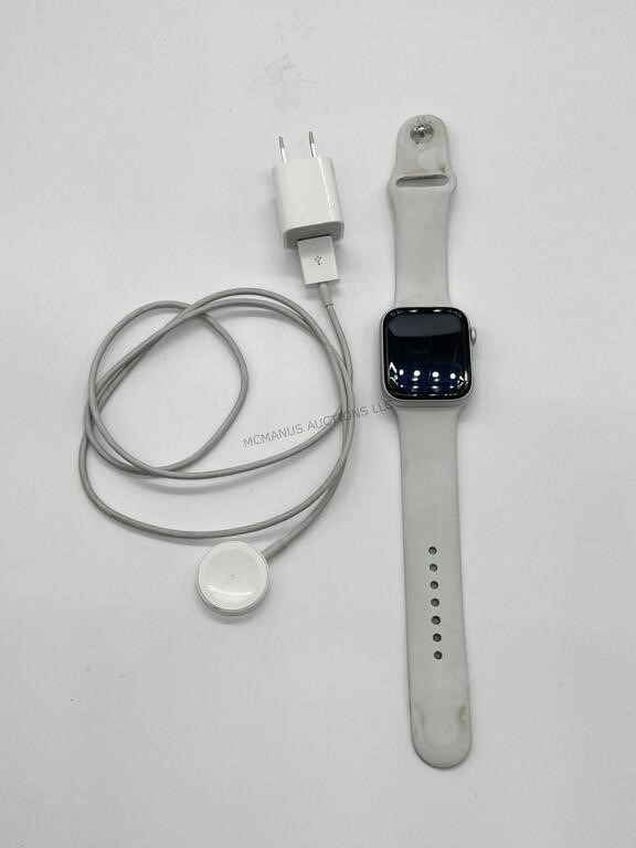 Apple Watch5 GpS and cellular unlocked. 44mm.