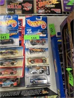 LOT OF 5 HOT WHEELS HOTWHEELS CARS