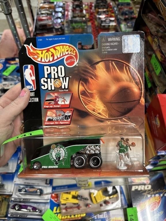 HOT WHEELS & DIE CAST CARS SPECIALTY AUCTION