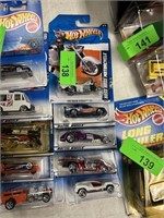 LOT OF 5 HOT WHEELS HOTWHEELS CARS