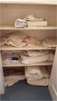 LARGE ASSORTMENT OF LINENS