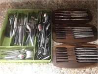 Oneida silverware set, knives & large utensils