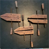 E - 3 ANTIQUE WOOD CLAMPS (G106)