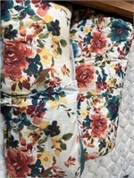 Queen Floral comforter with two pillow shams