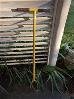 Soil garden turner