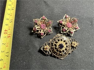 Vintage brooch and earrings with rhinestones