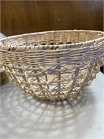 Round cane fruit Basket