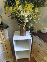 WHITE STAND, COPPER VASE FILLED WITH FLORAL