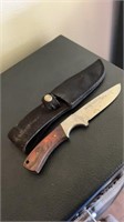 Winchester Hunting Knife with sheath