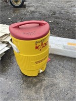 Igloo 5 gallon water jug - clean inside