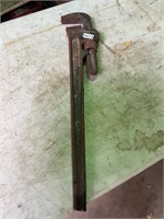 36” pipe wrench. See pics of handle