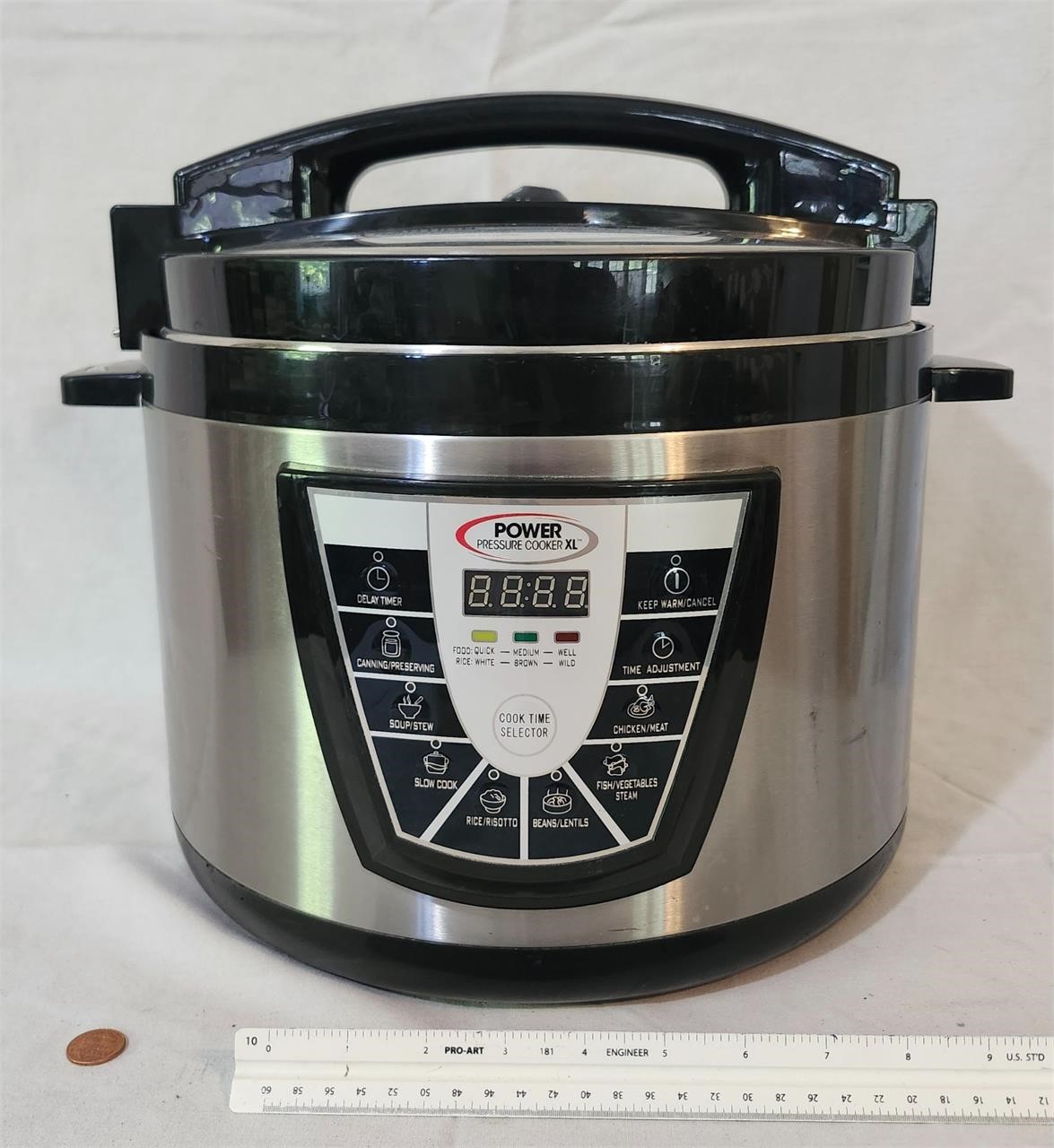 XL Power pressure cooker, looks new