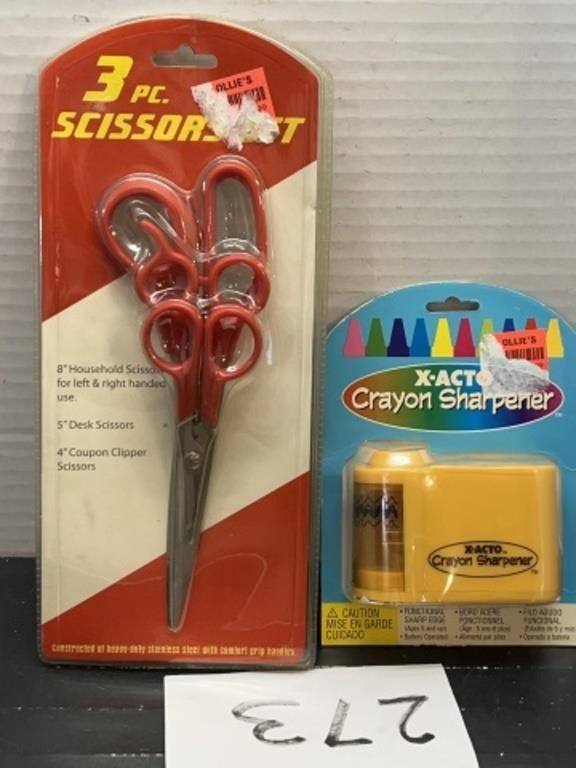 Mixed lot; pencil sharpener / scissors