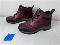 Ariat Woman's Boots SZ 7.5 B