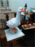 Duck statue decor
