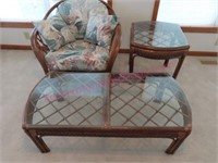 Nice rattan 3-pc set (chair, coffee & end table)