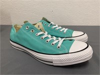 Converse Low Top Shoes Size: 11.5