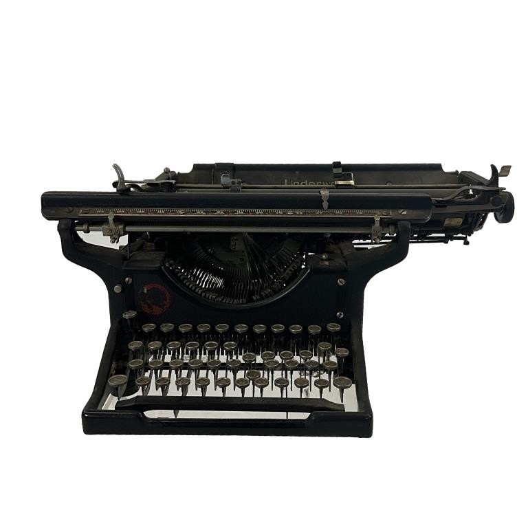 VINTAGE UNDERWOOD TYPERWRITER