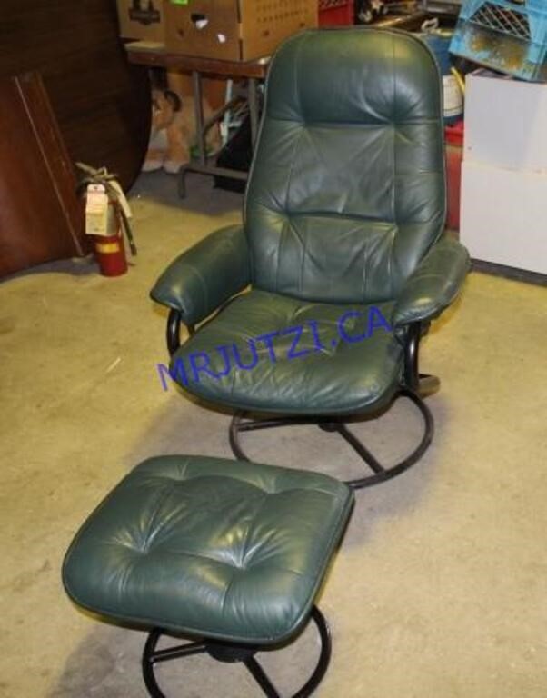 Swivel Recliner Chair c/w Foot Stool, Green