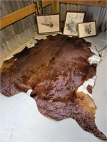 Cow Hide / 4 Pictures