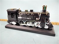 Train engine clock, battery operated, untested,