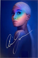 Autograph Ariana Grande Photo