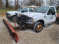 2004 Ford F550 Triton v10 with snow plow 4wd has