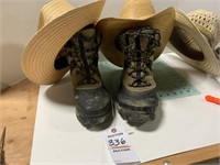 Thinsulate Size 10 Boots & Hats
