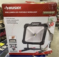 Husky 3500 lumen LED portable work light. Cool to