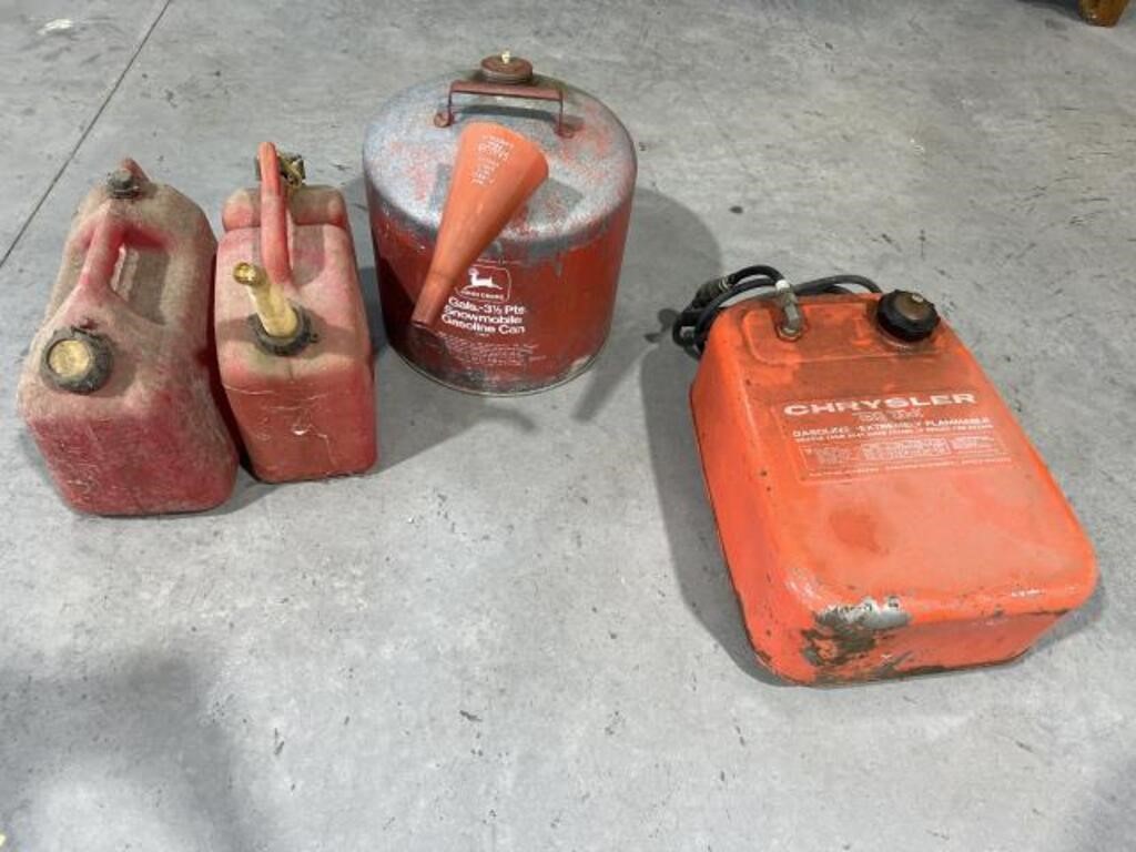 Metal Gas Tanks & Plastic Cans